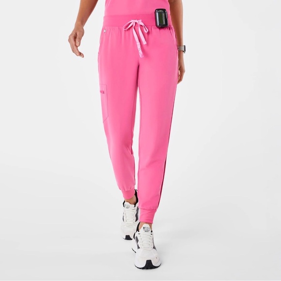 Figs Pants - women's F'ing Pink Zamora - Jogger
Scrub Pant